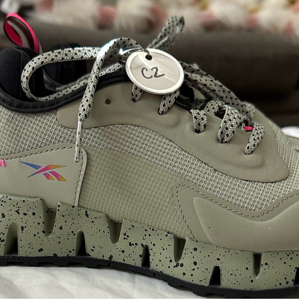 Woman’s Reebok Green zig Dynamica shoes